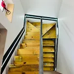 Hillview Duplex Penthouse *