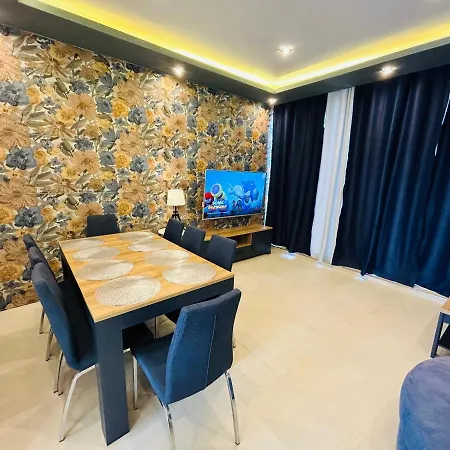 Hillview Duplex Penthouse *