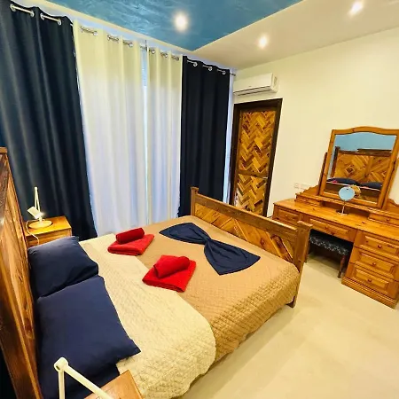 Hillview Duplex Penthouse סיינט פול ביי
