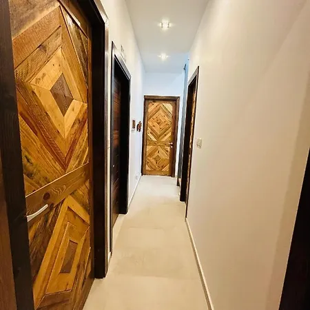 Hillview Duplex Penthouse *